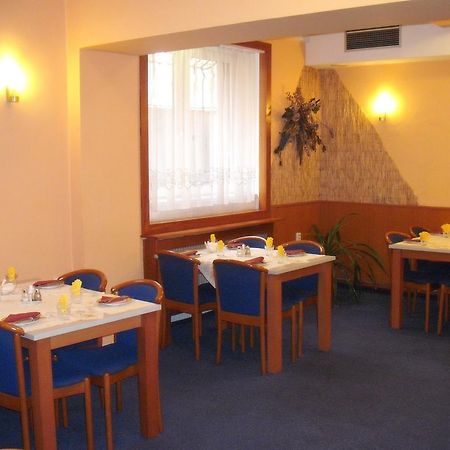 מלאדה בולסלאב Hotel Forman מראה חיצוני תמונה